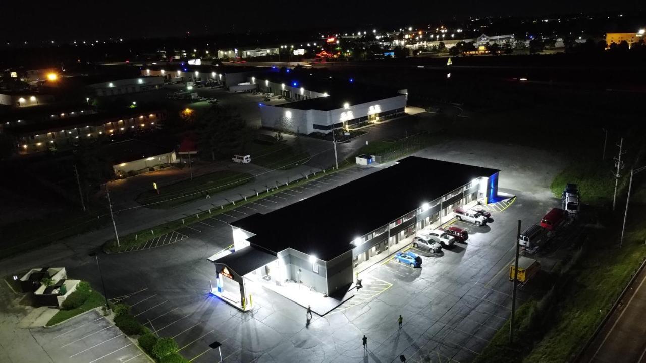 Days Inn By Wyndham Indianapolis East Post Road Exterior foto