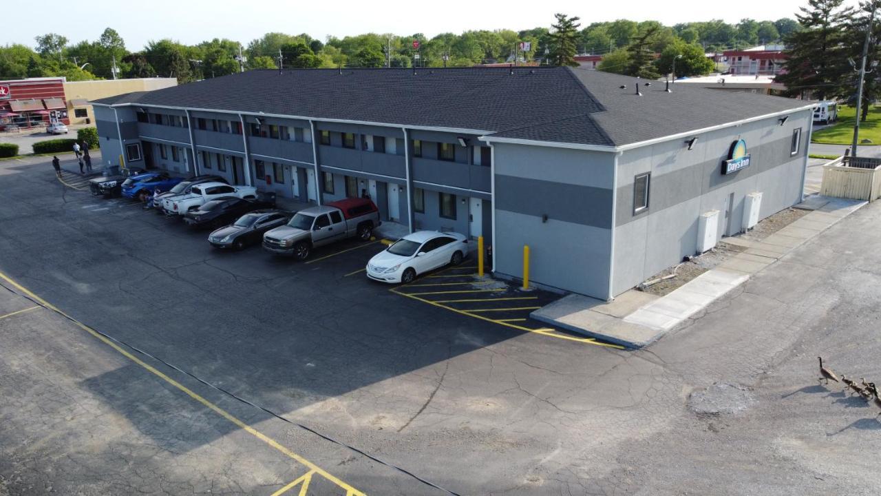 Days Inn By Wyndham Indianapolis East Post Road Exterior foto